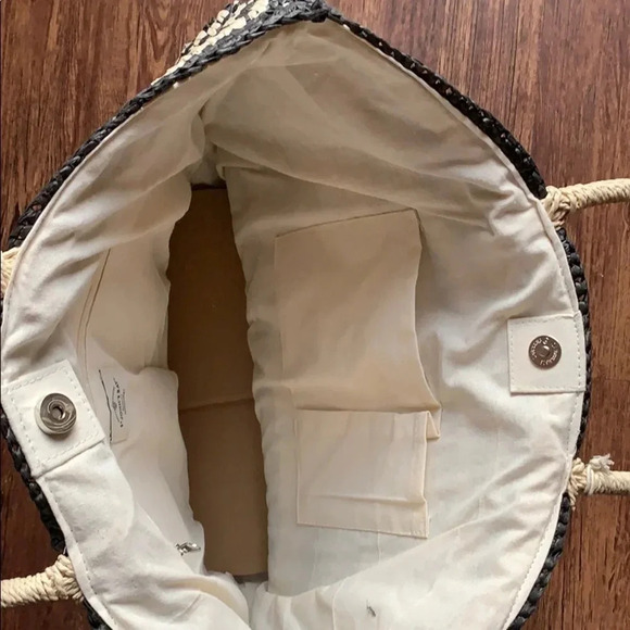 St. John’s Bay Straw Woven Tote Bag Black, Ivory, Natural NWT - Picture 9 of 14